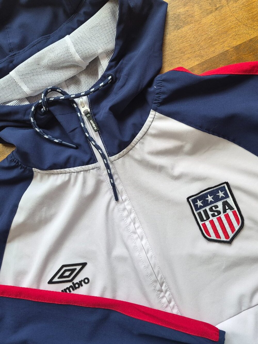 Team USA Jacket Mens L Hooded White Soccer Umbro Pullover Windbreaker Umbro